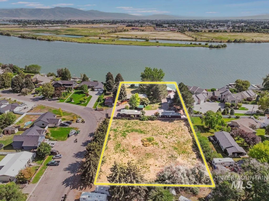 1801 Y Street, Heyburn