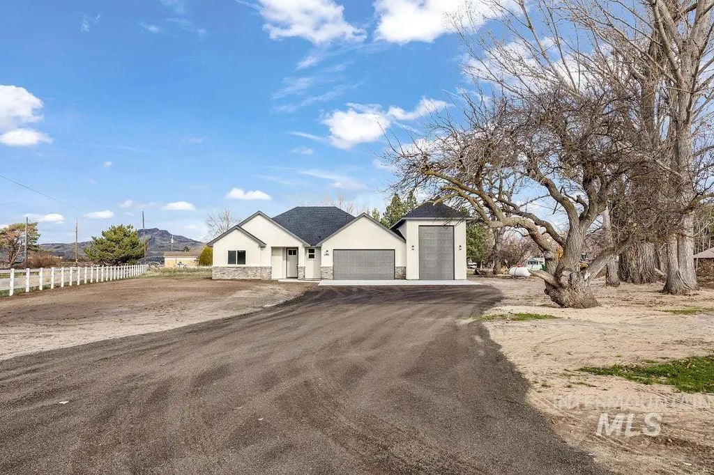 2910 Cottonwood Ln, Emmett