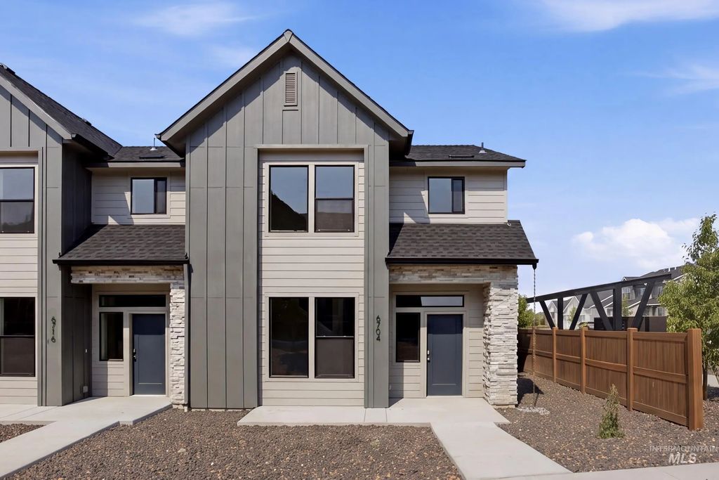6704 S Arista Ave, Boise