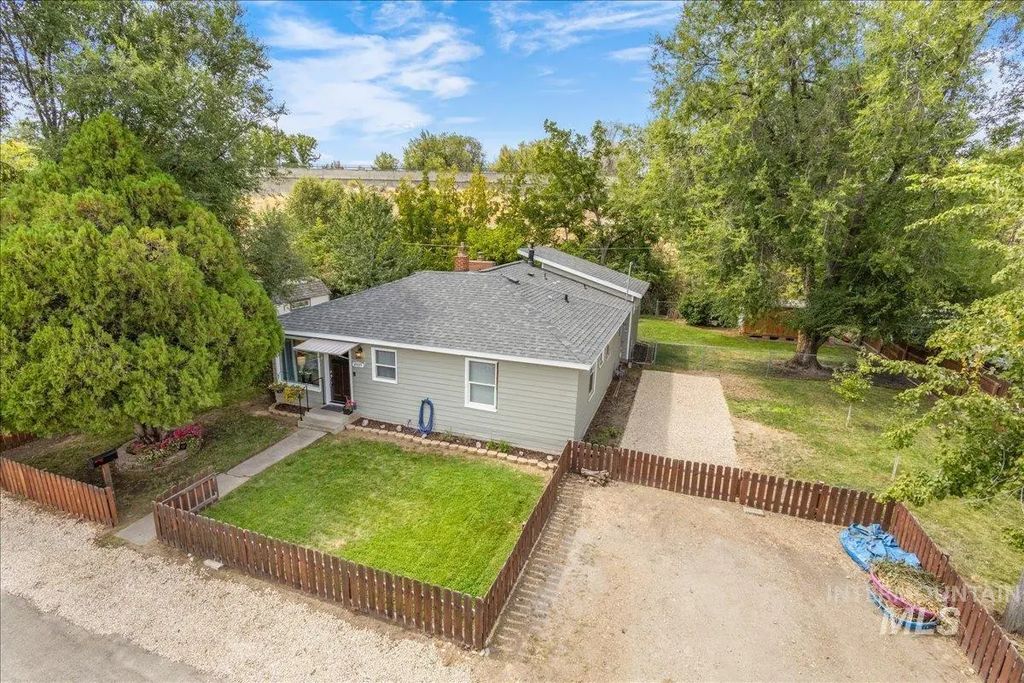 2405 S Scarlet St., Boise
