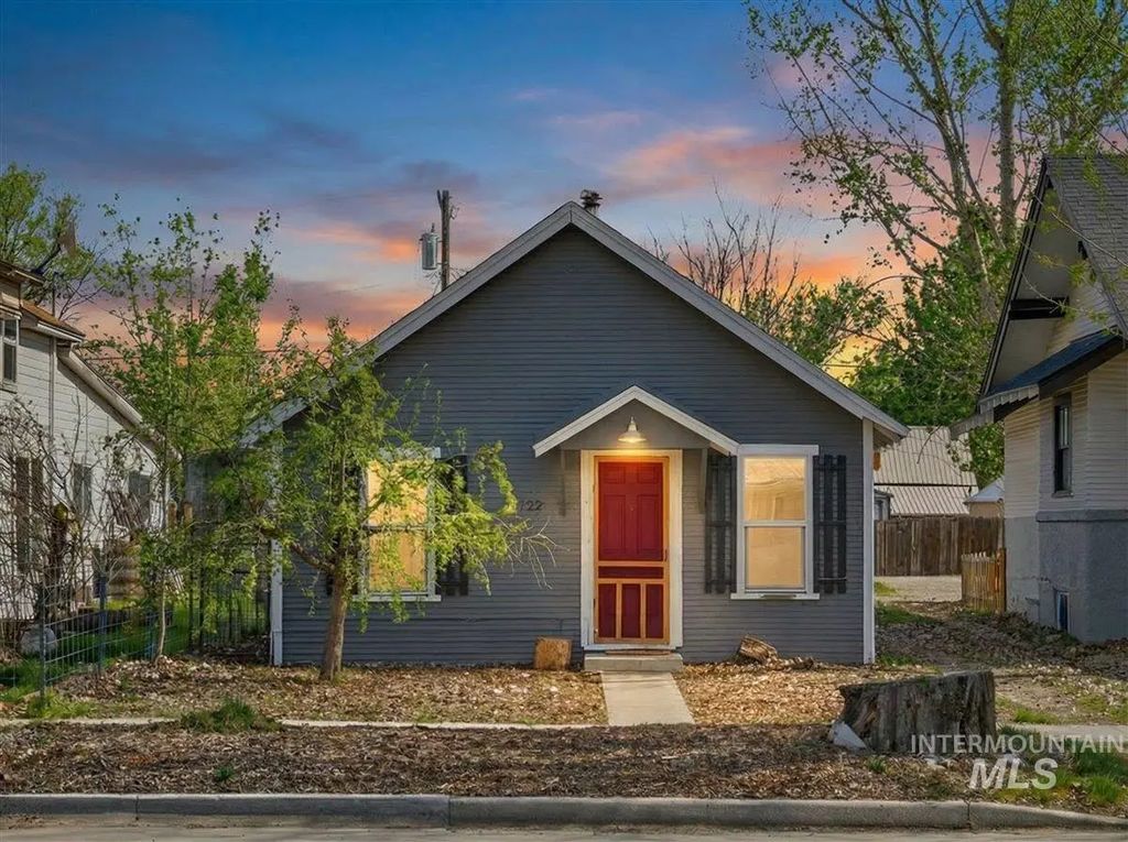 722 S Washington, Emmett