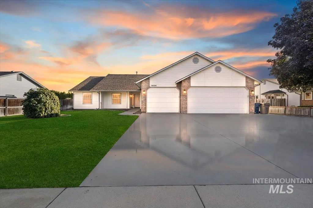 1404 Burnett Dr, Nampa