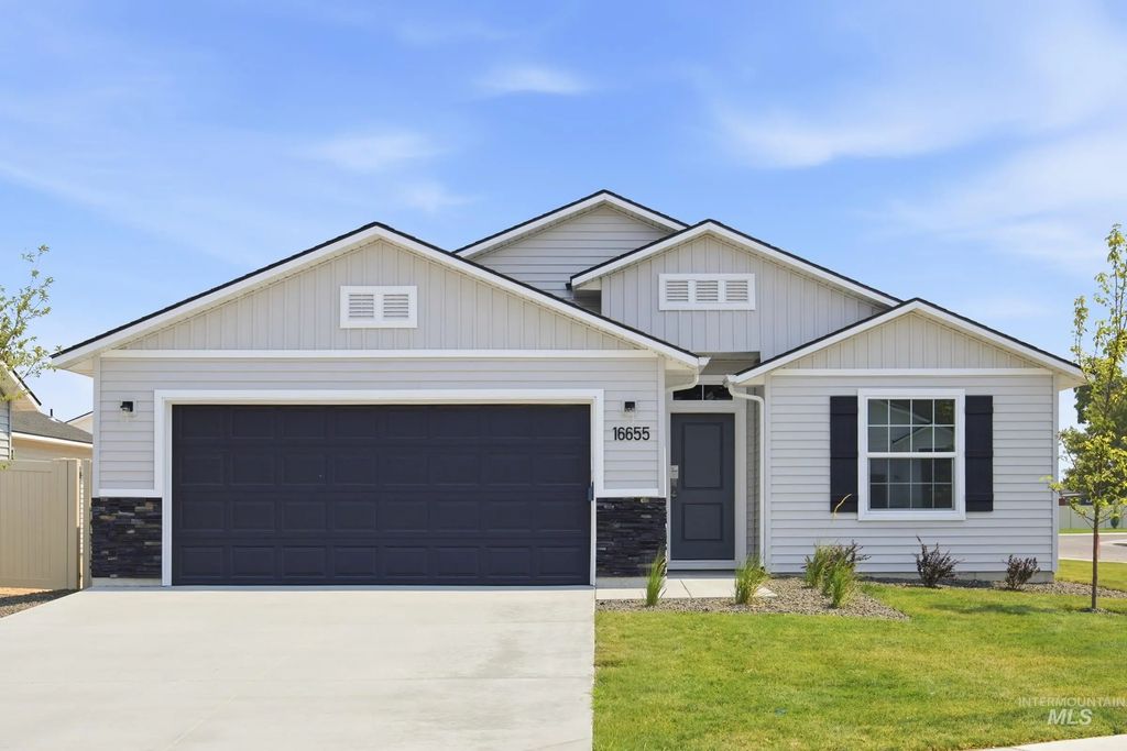 264 N Tideberry Ave, Kuna