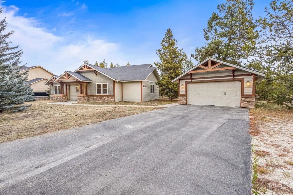 29 Pointe At Goldfork Ct., Donnelly