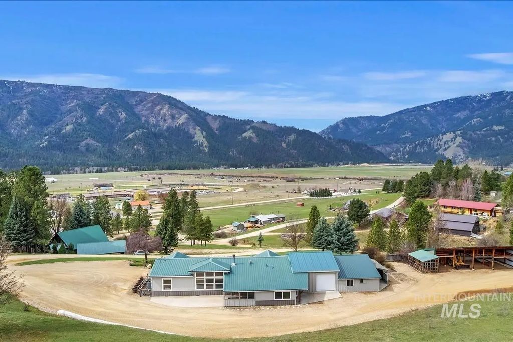 15 Granite Basin, Garden Valley