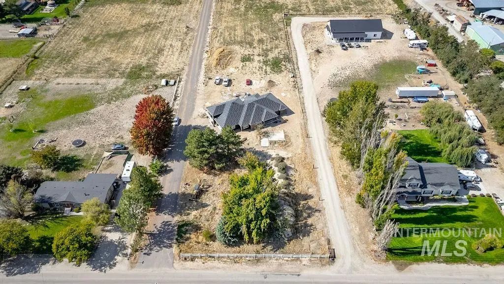 2572 Winchester Ln, Emmett