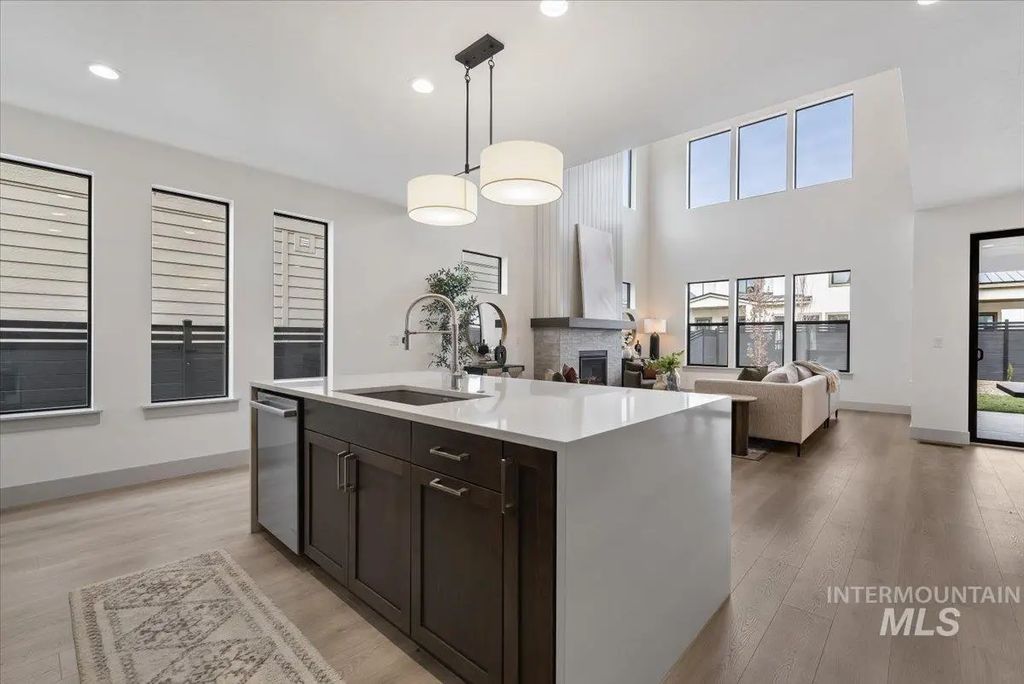 7586 W Centerline St #fremont, Eagle
