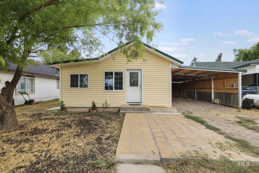 230 2nd St, Hazelton
