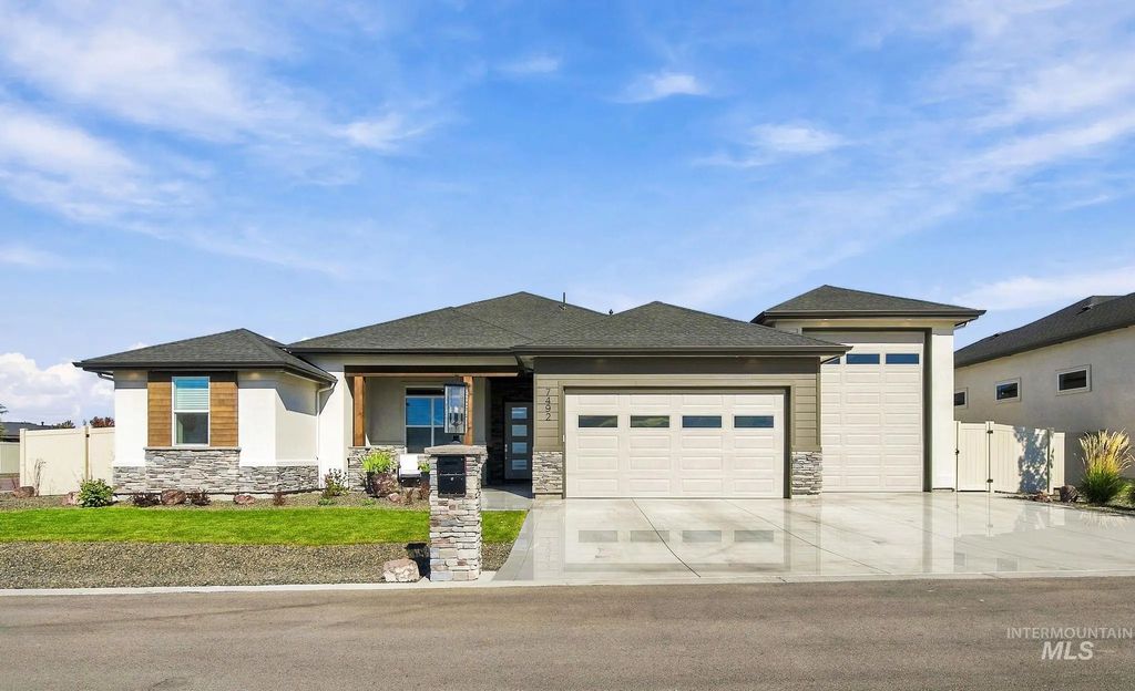 7492 E Newcastle Dr, Nampa