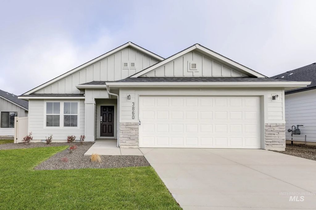 3808 E Freedom Tower Dr, Nampa