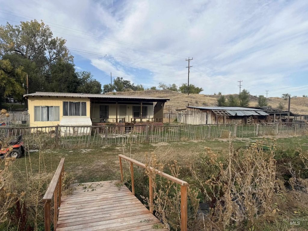 1923 Bench Rd., Vale
