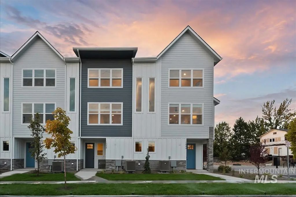 1048 W Melrose St, Boise