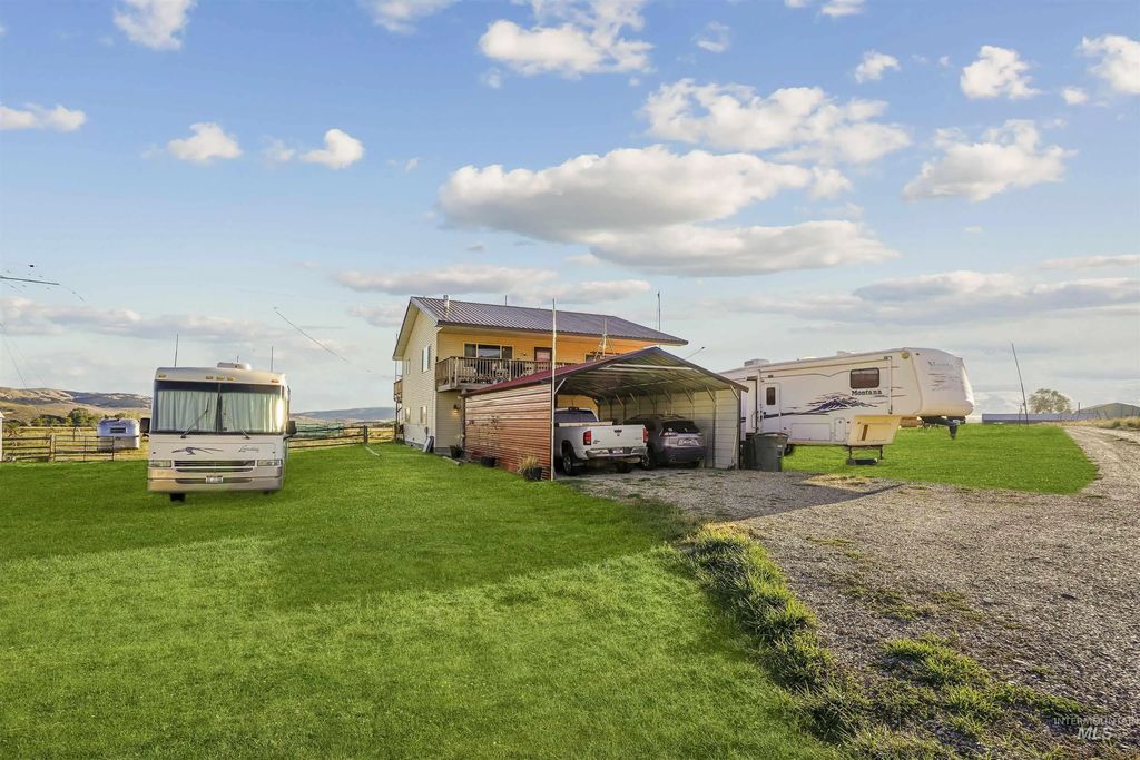 889 S Hwy 77, Albion
