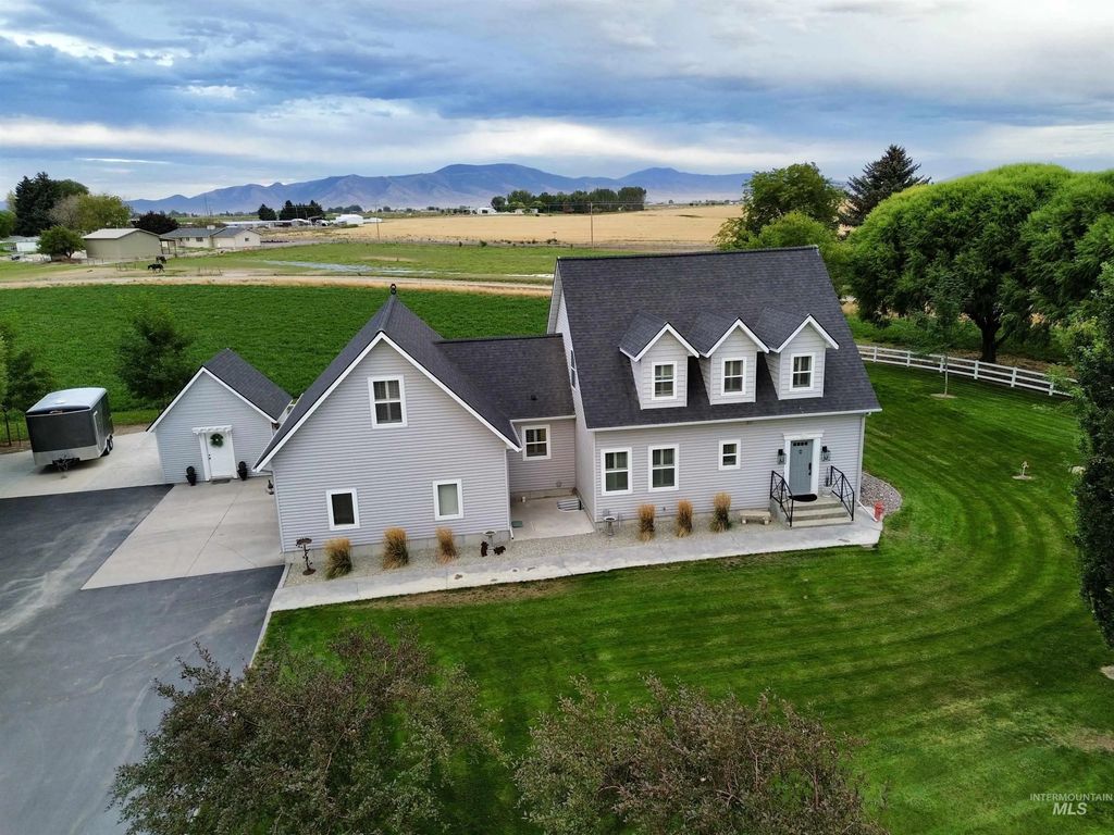 89 S 222 W, Burley