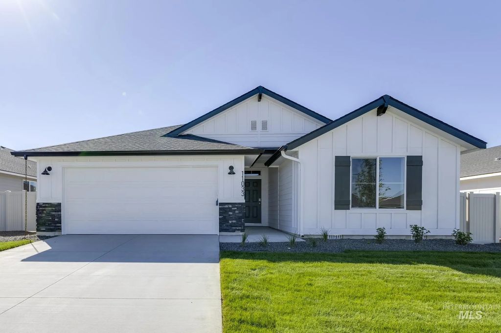 3862 E Freedom Tower Dr, Nampa