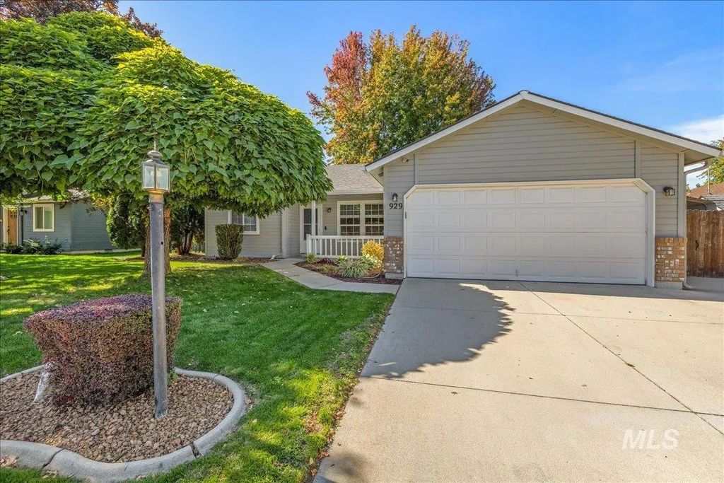 929 Pelican Way, Meridian