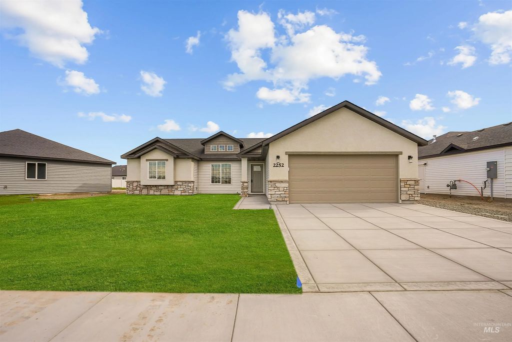 2252 Yukon Trail, Burley