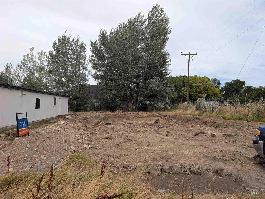220 W Cassia, Richfield