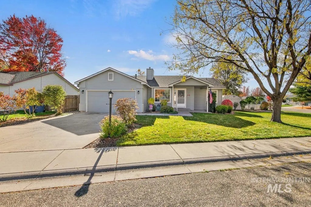 893 E Cembra St, Eagle