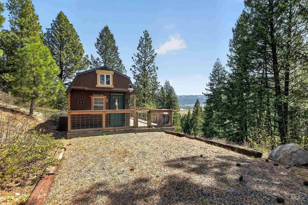 506 Hilltop Rd, Cascade