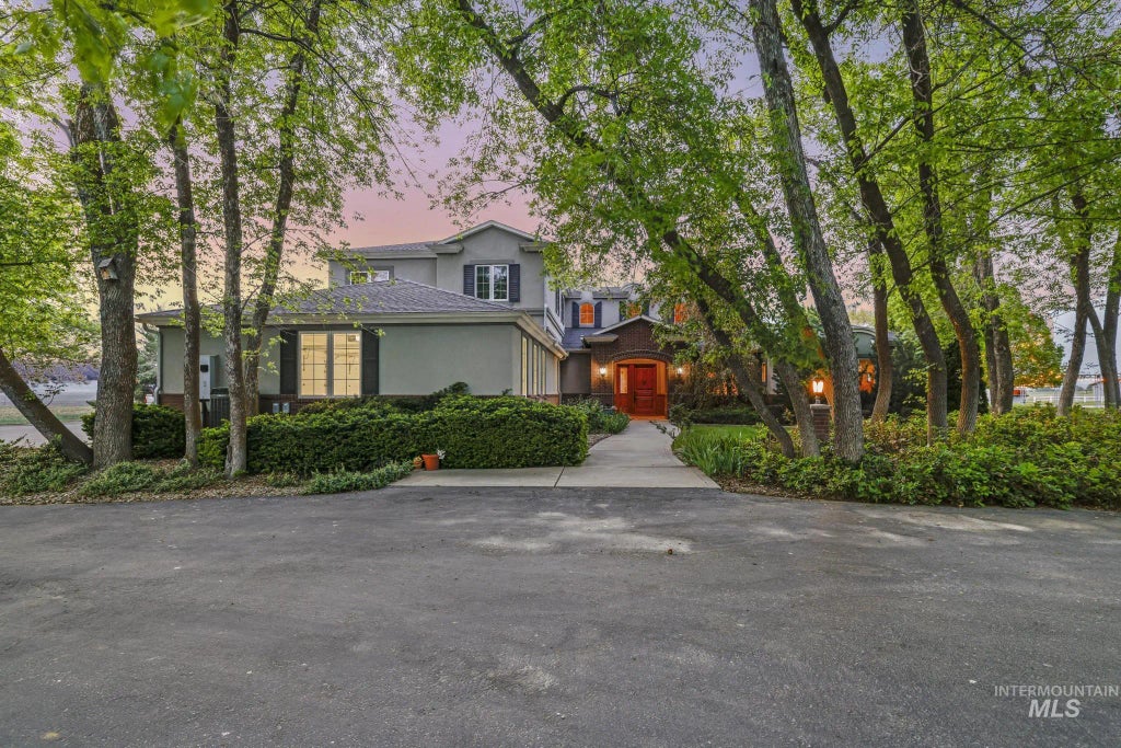 1526 Highway 26, Gooding