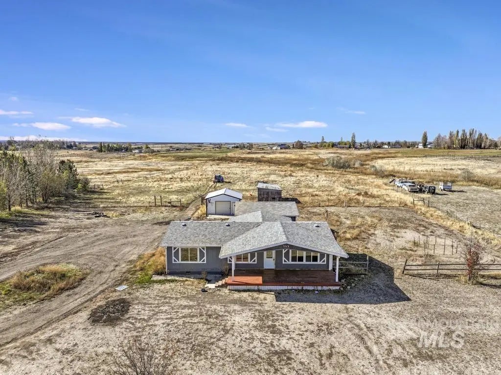 399 N. 150 E., Shoshone