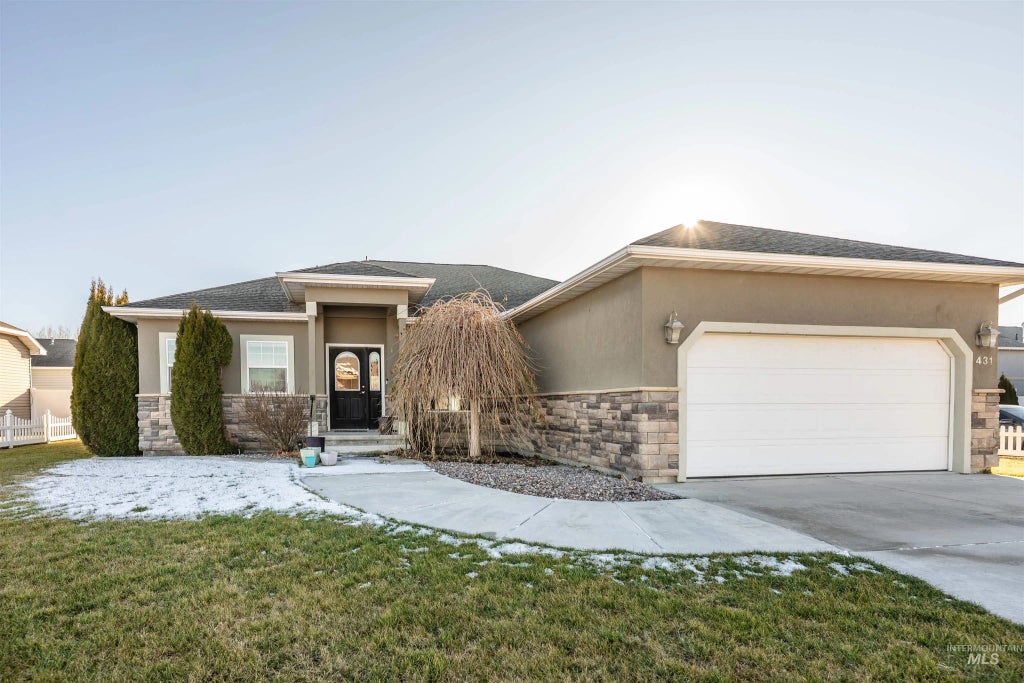 431 Pratt Pl, Burley