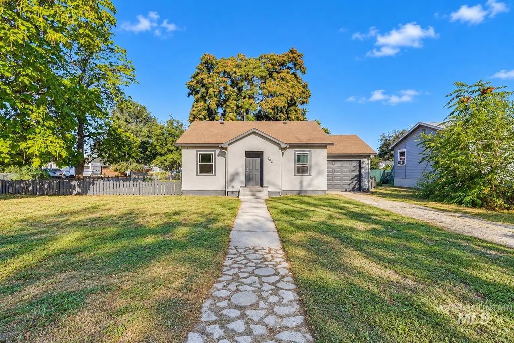 705 N 9th Ave, Caldwell