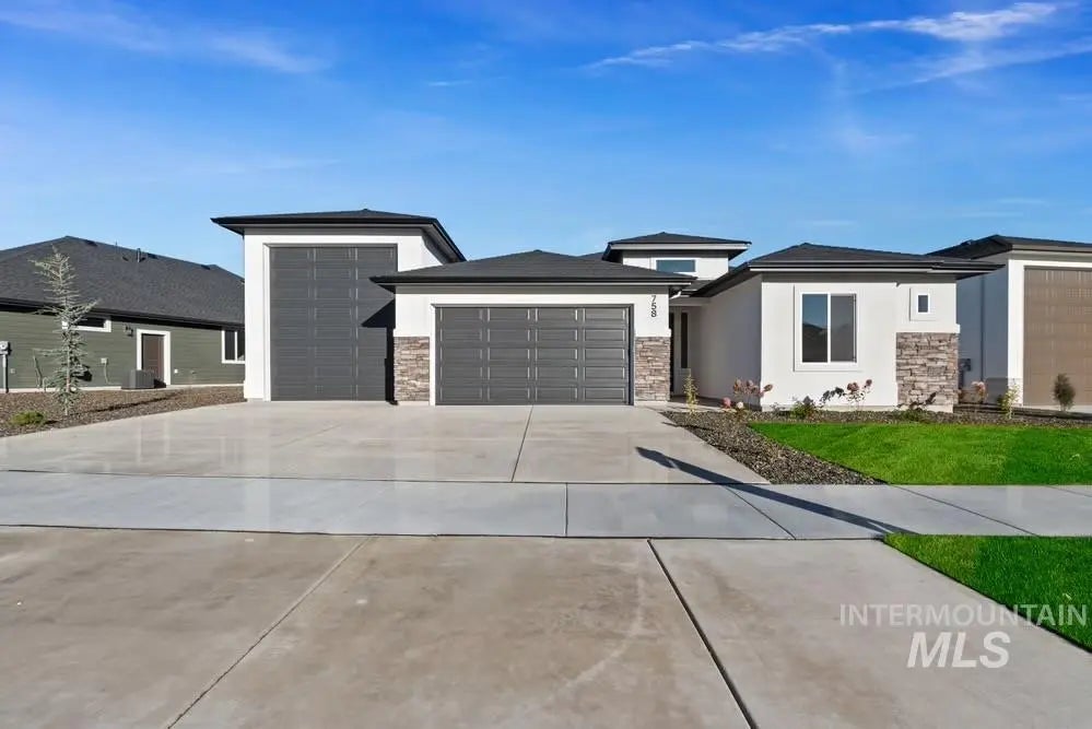 758 W Buroak Dr, Meridian