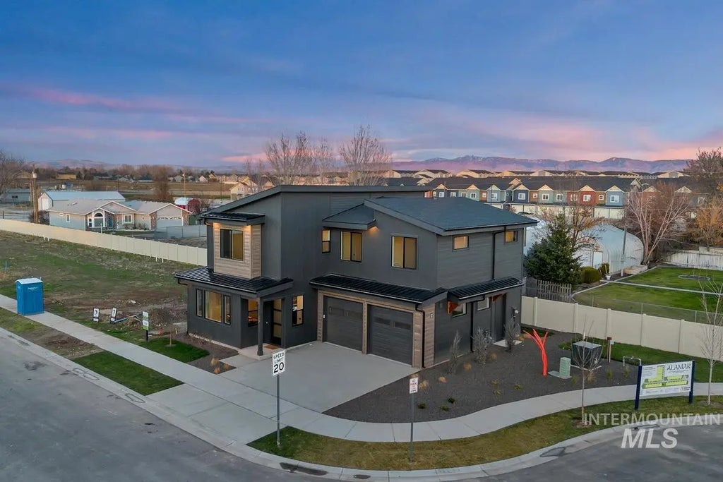 60 N Feather Reed Ave., Meridian