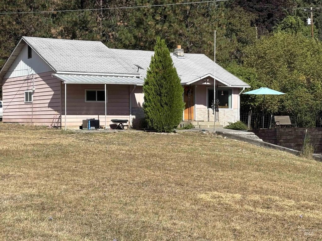 1369 Grangemont Road, Orofino