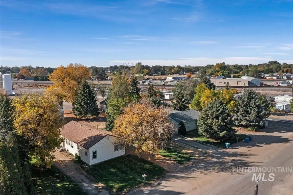 910 & 1015 E 9th S Street, Mountain Home