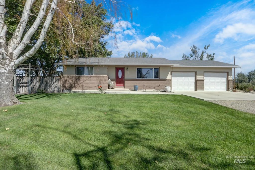 26519 Powers Road, Parma