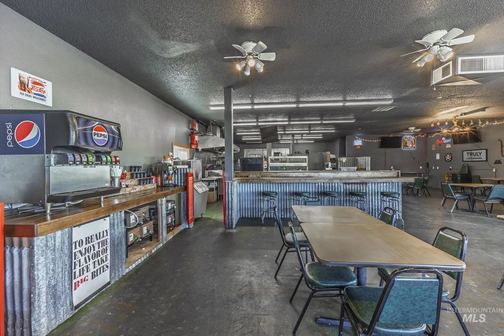 603 N Front Street - The Hangout, CottonWood