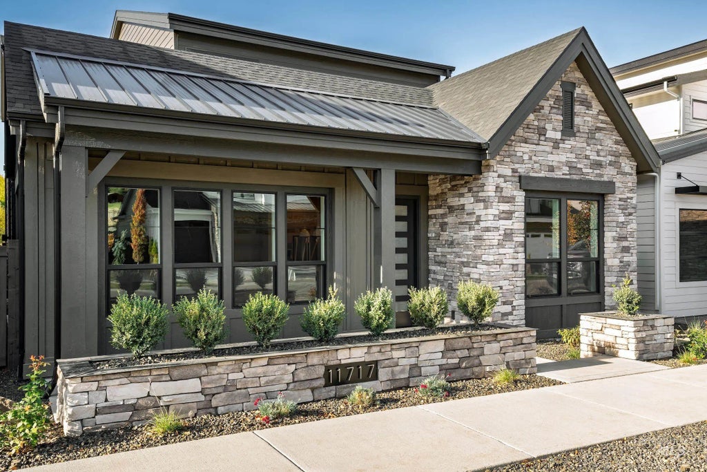 11717 N Rabbitbrush Way, Boise