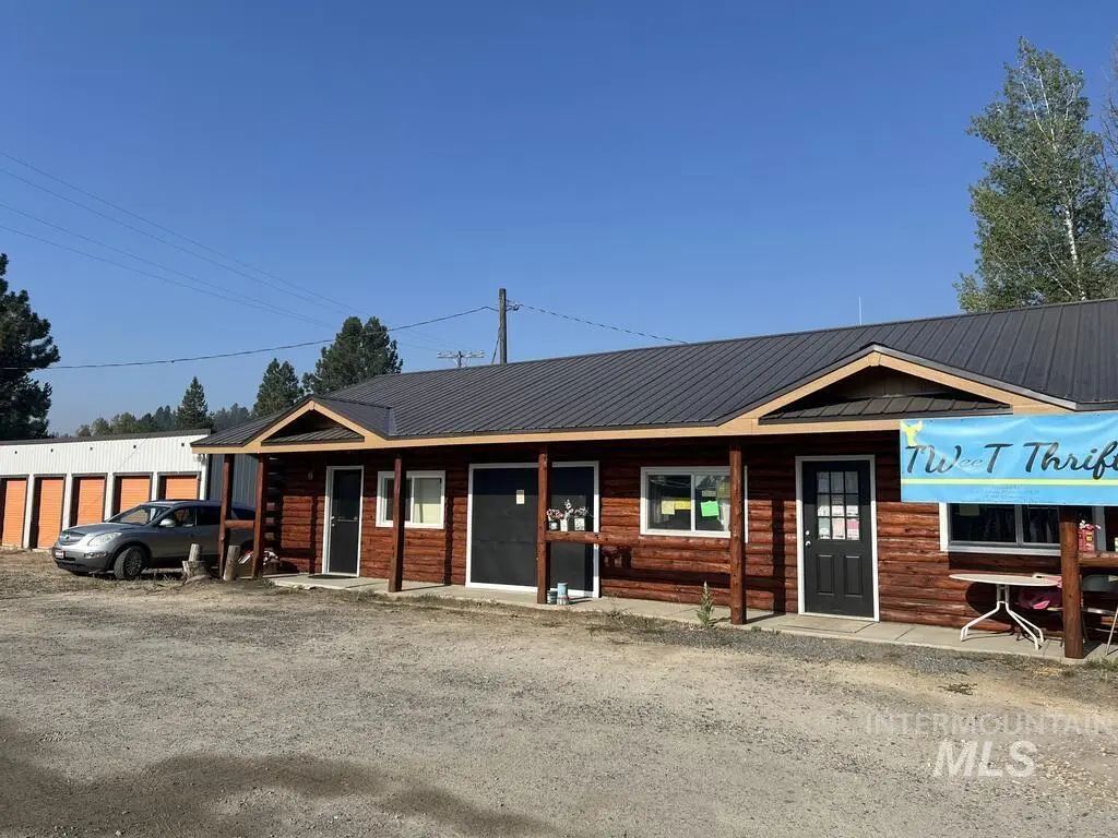 835 S Main Street, Cascade