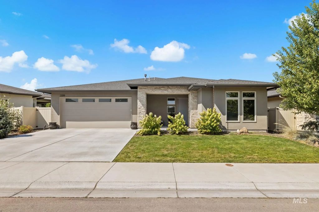 2319 S Steichen Way, Meridian