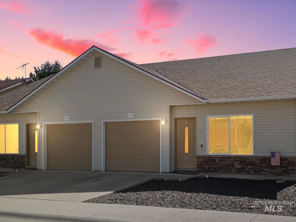 1505 Old Maple Court, Emmett