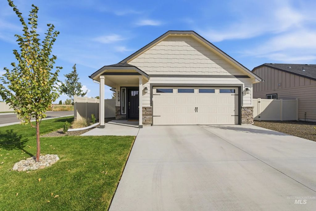 2276 E Cave Falls St, Kuna