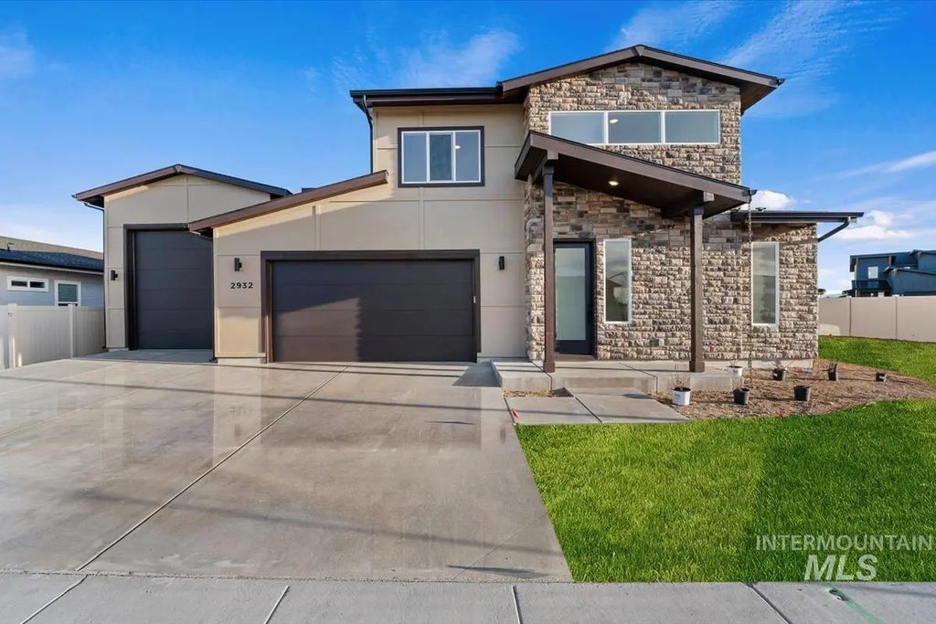 6226 S Binky Ave, Meridian