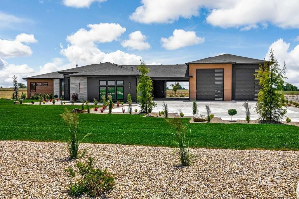 9835 Meadow Park Blvd, Middleton