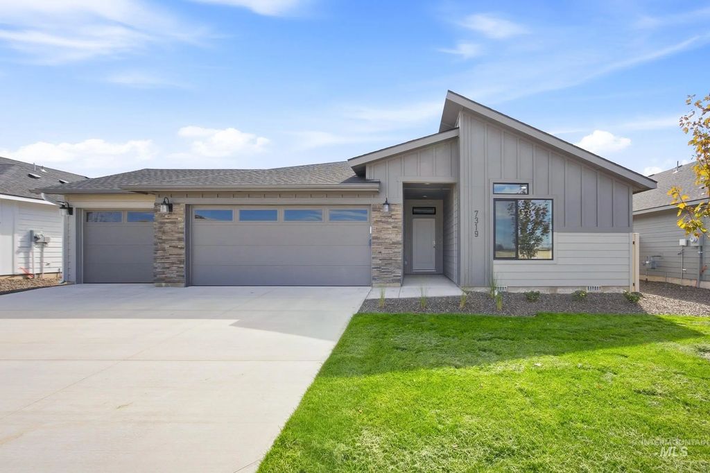 7319 W Newtown Dr, Eagle