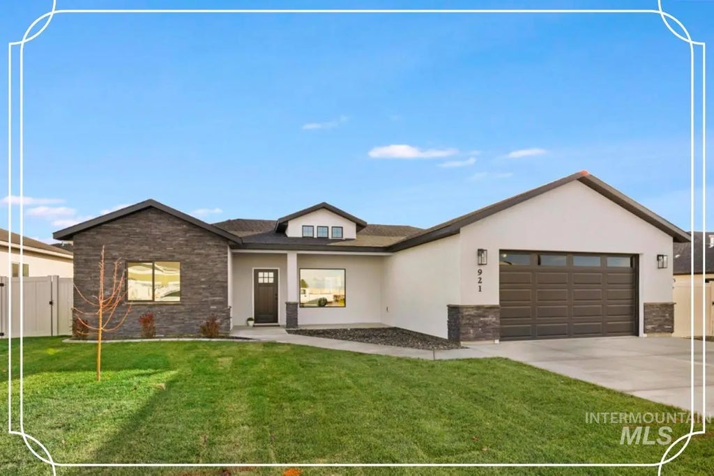 921 Adamite Rd, Kimberly