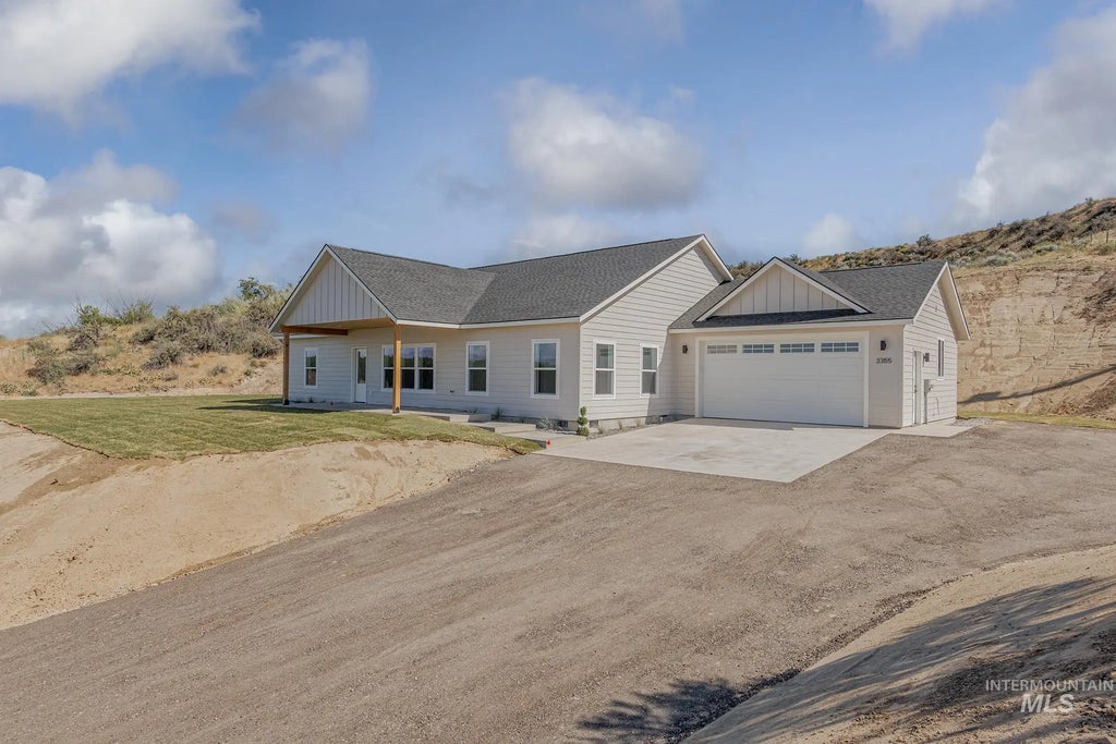 3355 County Line Road, New Plymouth