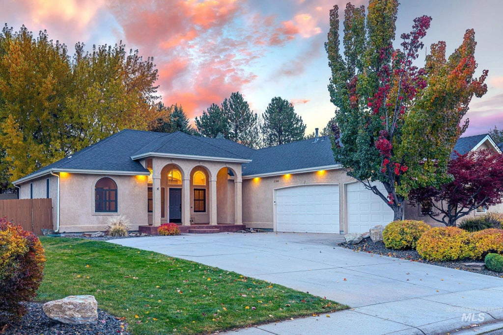 1786 N Prestwick, Eagle