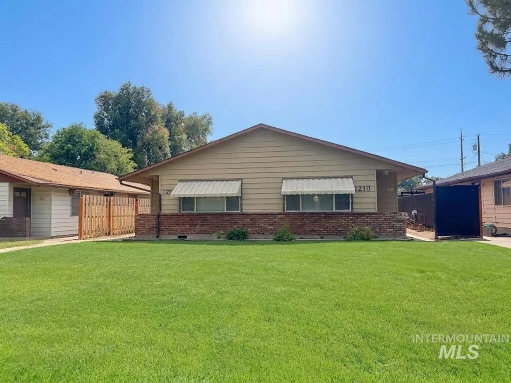 1208 S Fern St, Nampa