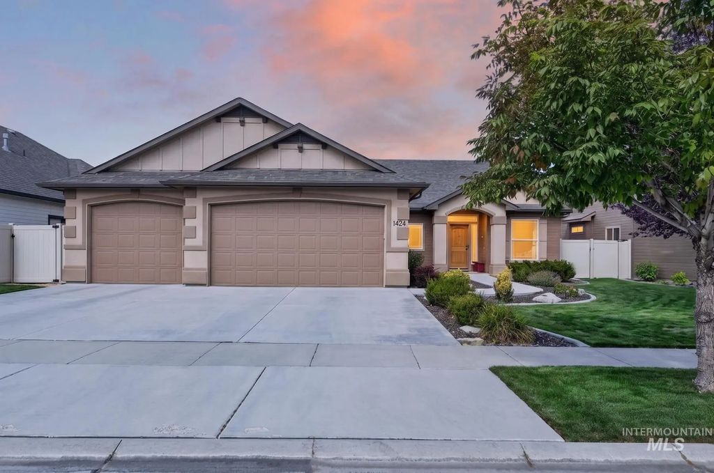 1424 W Raelin Drive, Nampa