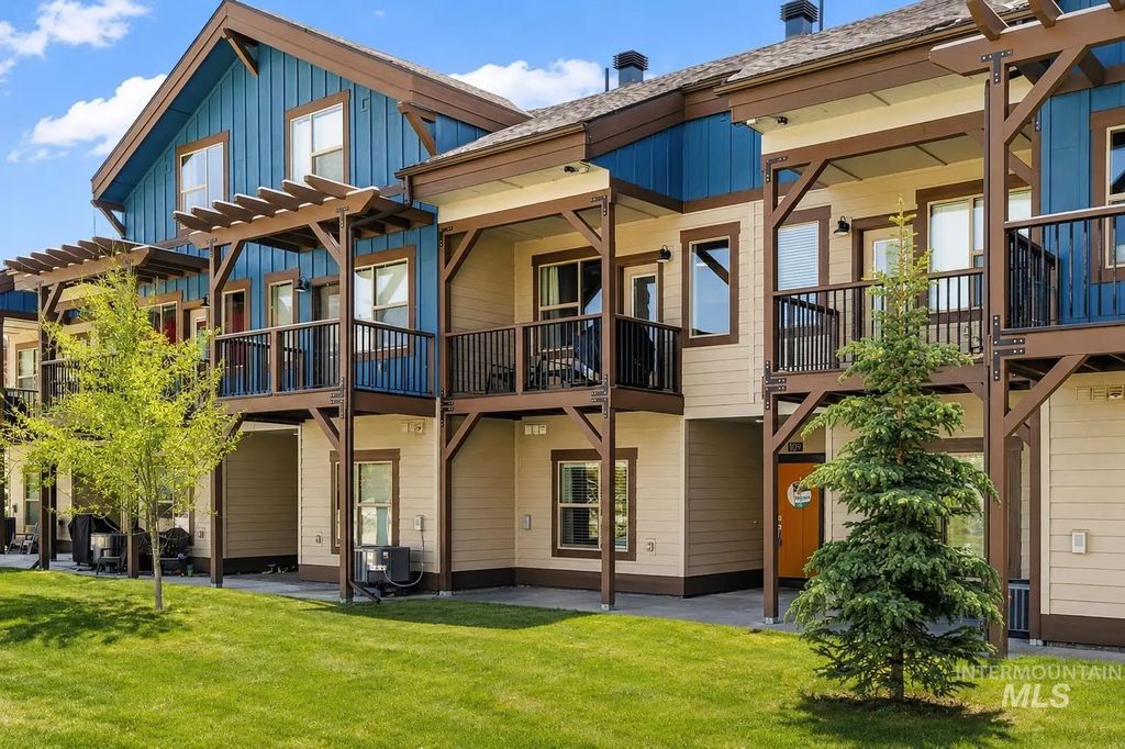 109 Broken Pine Lane, McCall