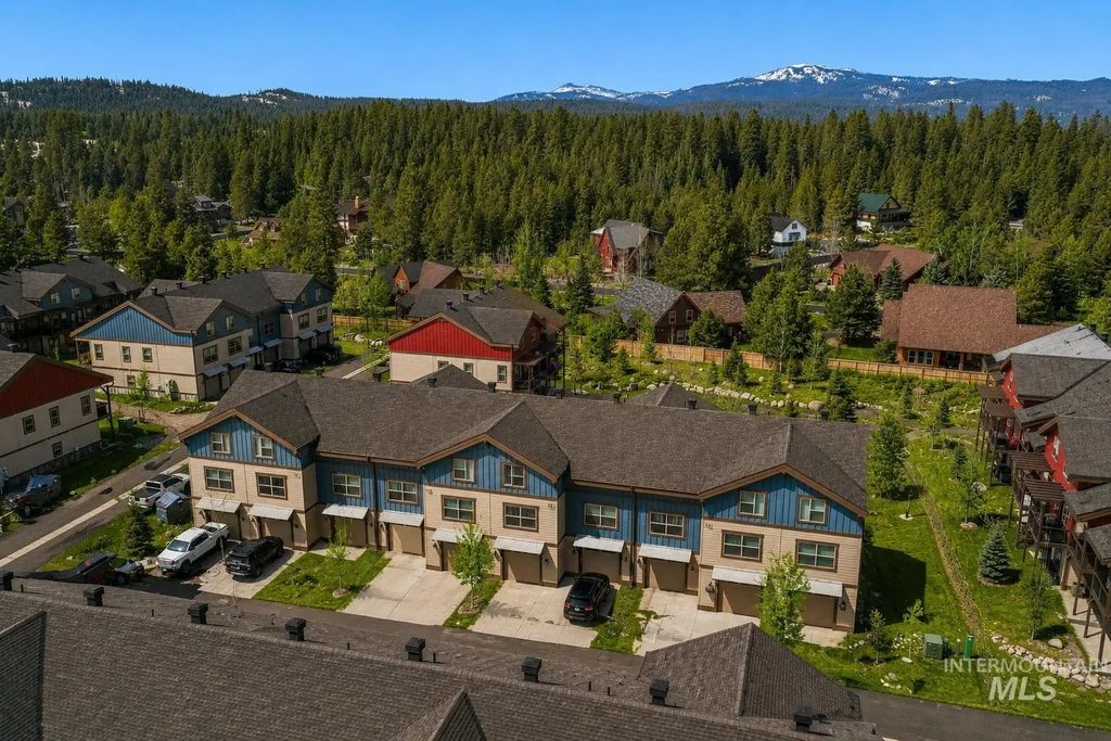109 Broken Pine Lane, McCall