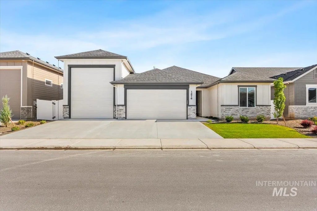 1676 Sandbar Rd, Emmett